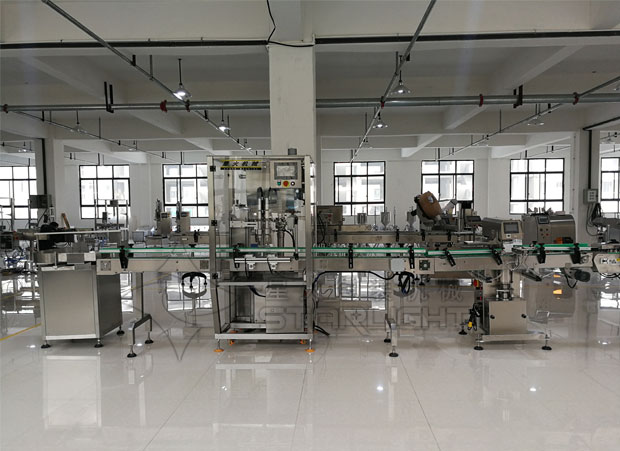 小型辣椒醬灌裝生產線車間展示