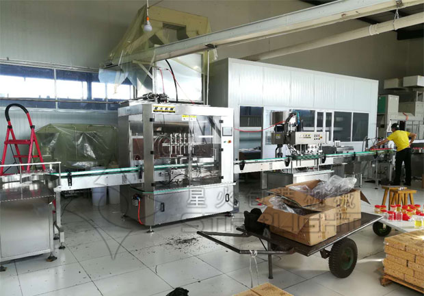 沐浴露灌裝流水線設備